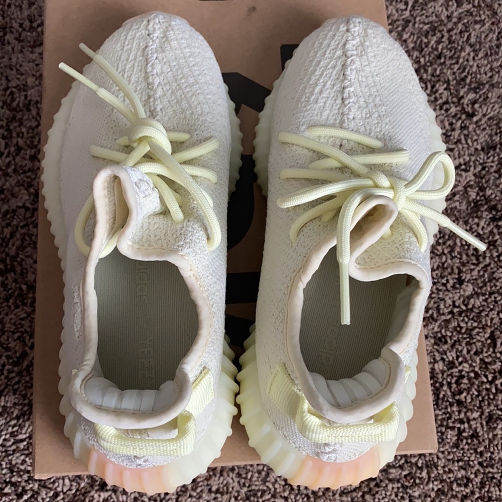 Yeezy boost 350 women’s size 5 1/2 fits like a 6 - Picture 5 of 9